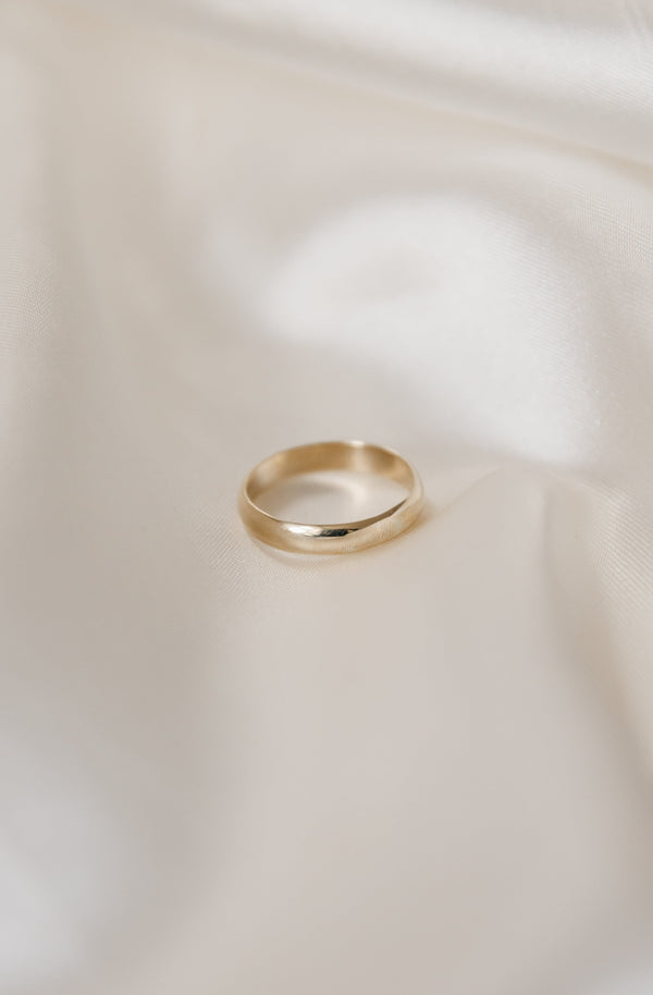 9ct Gold 4mm 'D Shaped' Wedding Ring