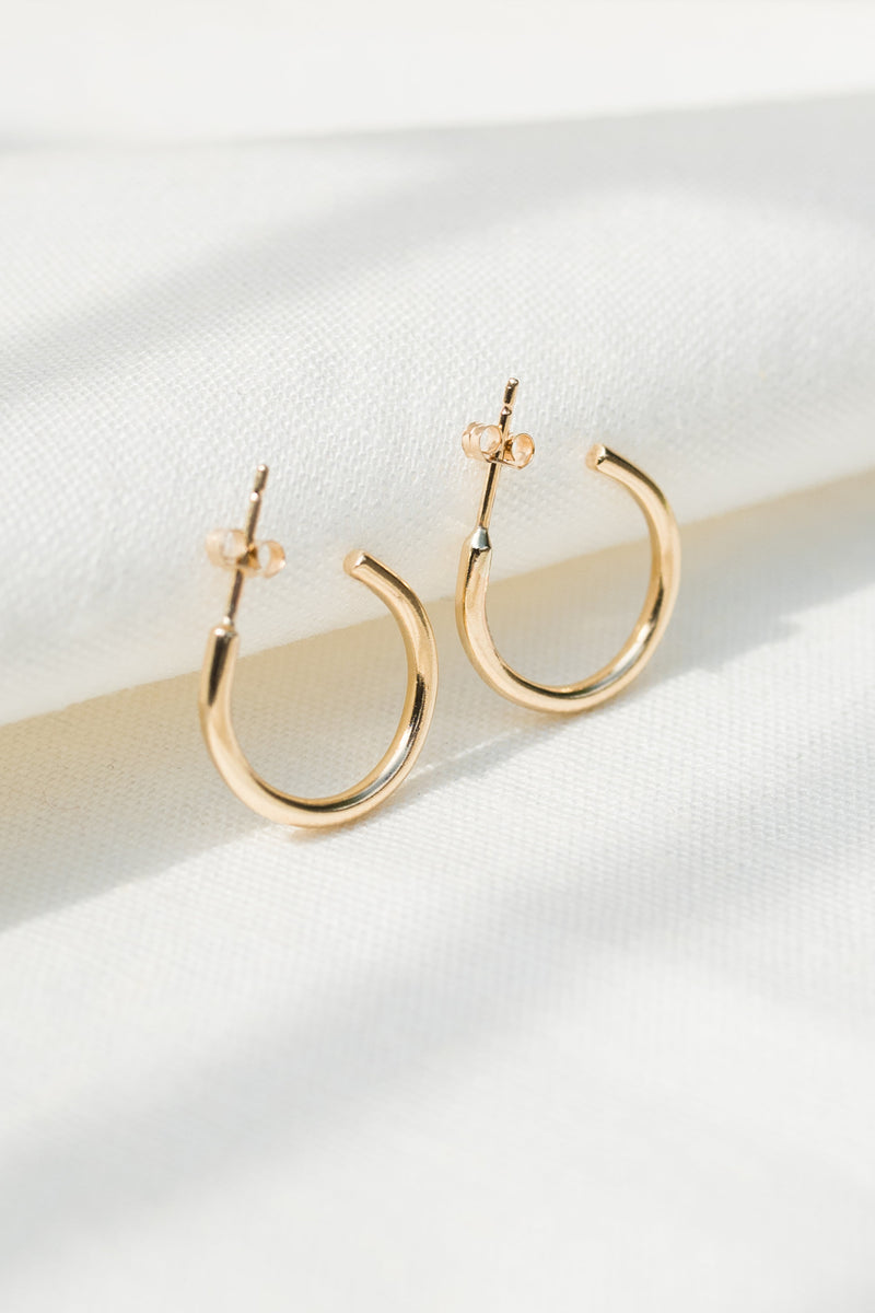 Studio Adorn side on view of 9ct gold chunky hoops earrings