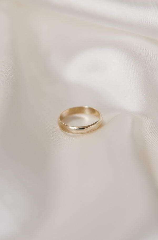 9ct Gold 4mm 'D Shaped' Wedding Ring on a white background