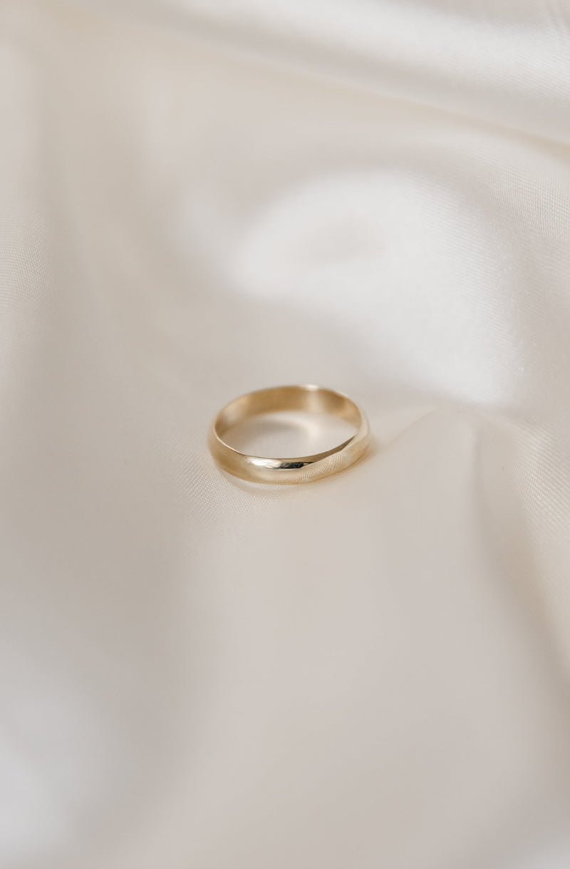 9ct Gold 4mm 'D Shaped' Wedding Ring on a white background